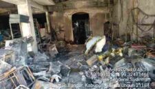 peristiwa kebakaran yang menghanguskan dua unit rumah toko (ruko) di Jalan S.M. Raja, Kelurahan Perdagangan I, Kecamatan Bandar, Kabupaten Simalungun, pada Selasa (4/8/2026).