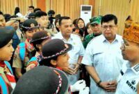 Bupati Simalungun Anton Achmad Saragih melepas 38 anggota Pramuka mengikuti Jamnas XII 2026 di Cibubur.