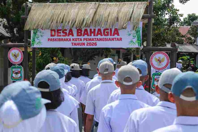 Sekda Junaedi Sitanggang membuka pemusatan latihan Calon Paskibraka Kota Pematangsiantar 2026.