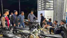 Tim Resmob Polres Simalungun tetap menggelar patroli KRYD meski hujan.
