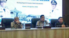 Pemko Medan menggandeng Komisi Informasi Sumut menyosialisasikan Permendagri Nomor 2 Tahun 2026 untuk memperkuat layanan informasi publik.