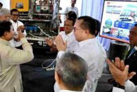 Presiden Prabowo Subianto meninjau sejumlah hasil riset dan inovasi yang dikembangkan Badan Riset dan Inovasi Nasional (BRIN) sebelum menemui sekitar 150 periset BRIN di Istana Kepresidenan Jakarta, pada Kamis, 6 Agustus 2026. Foto: BPMI Setpres