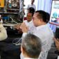 Presiden Prabowo Subianto meninjau sejumlah hasil riset dan inovasi yang dikembangkan Badan Riset dan Inovasi Nasional (BRIN) sebelum menemui sekitar 150 periset BRIN di Istana Kepresidenan Jakarta, pada Kamis, 6 Agustus 2026. Foto: BPMI Setpres