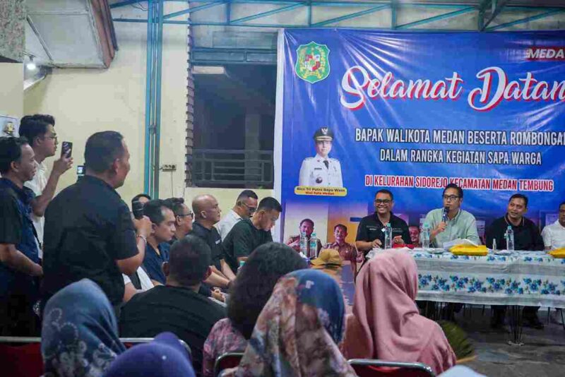 Rico Waas menyerap aspirasi warga Medan Tembung.