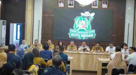 Kepala Dinas Lingkungan Hidup (DLH) Kota Medan, Melvi Marlabayana, dalam Sosialisasi Pembangunan BRT di Ruang Rapat III Kantor Wali Kota Medan, Selasa (11/8/2026).