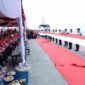 Bupati Asahan Taufik Zainal Abidin mengibarkan bendera Merah Putih 2 x 50 meter di Muara Selat Malaka dalam rangka HUT ke-81 RI.
