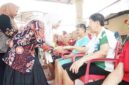Ketua TP PKK Asahan Yusnila Indriati Taufik menghadiri Bhakti Sosial Keagamaan dan mengunjungi panti asuhan serta panti jompo di Kisaran.