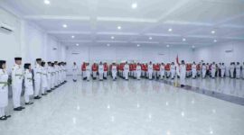 Wakil Bupati Asahan Rianto mengukuhkan Paskibraka Kabupaten Asahan 2026.
