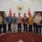 Wapres Gibran mendorong digitalisasi usaha desa untuk memperluas akses pasar ekspor dan meningkatkan nilai tambah komoditas unggulan masyarakat.