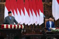 Presiden Prabowo Subianto menyampaikan Keterangan Pemerintah atas Rancangan Undang-Undang (RUU) tentang APBN Tahun Anggaran 2027 beserta Nota Keuangan dan dokumen pendukungnya dalam Rapat Paripurna Pembukaan Masa Persidangan I DPR RI Tahun Sidang 2026–2027 di Gedung Nusantara, Kompleks Parlemen, Jakarta, Jumat, 14 Agustus 2026. Foto: BPMI Setpres