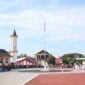 Kapolda Sumut Irjen Pol. Whisnu Hermawan menghadiri upacara HUT ke-81 RI tingkat Provinsi Sumatera Utara di Lapangan Astaka, Deli Serdang.