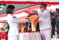 Wali Kota Pematangsiantar Wesly Silalahi menjadi inspektur upacara HUT ke-81 RI di Lapangan Adam Malik.
