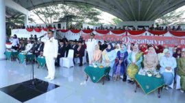 Wakil Bupati Asahan memimpin upacara penurunan bendera HUT ke-81 RI di Kisaran,.