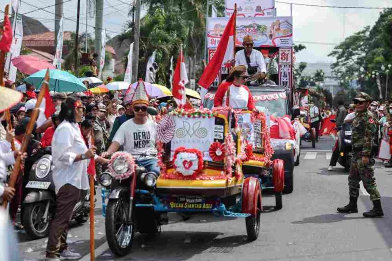 Karnaval Merah Putih HUT ke-81 RI di Pematangsiantar.