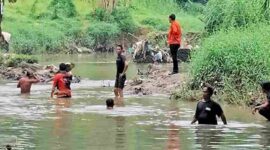 BPBD Simalungun bergerak membantu tim gabungan mencari Qholil Hidayat Sitanggang, anak 8 tahun yang dilaporkan hanyut di Sungai Tanjung Pinggir.