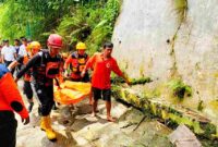 Tim gabungan menemukan korban hanyut di Sungai Tanjung Pinggir setelah dua hari pencarian. Korban ditemukan di sekitar Jembatan Sigagak, Simalungun.
