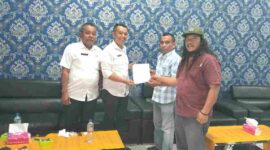 DPC PJS Simalungun melaporkan keberadaan organisasi ke Kesbangpol Simalungun.