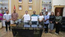 Wali Kota Pematangsiantar Wesly Silalahi, S.H., M.Kn., menerima Rektor Universitas Huria Kristen Batak Protestan Nommensen (UHKBPN) Pematangsiantar Dr. Muktar B. Panjaitan, M.Pd., bersama jajaran di ruang kerja Wali Kota, lantai II Balai Kota Pematangsiantar, Jalan Merdeka, Jumat (21/8/2026)