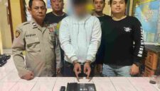 Polsek Gunung Malela mengamankan pria 22 tahun dan menyita sabu seberat 1,93 gram dari Jalan Haji Ulakma Sinaga serta kamar hotel.