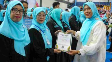 150 majelis taklim di Pematangsiantar menerima SKT. Pemko mendorong penguatan pembinaan agama dan pencegahan narkoba bagi generasi muda.