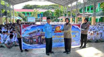 Polda Sumut melalui Polwan Goes to School mengedukasi pelajar tentang jejak digital, judi online, serta pencegahan eksploitasi anak di ruang digital.
