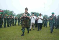 Pangdam I Bukit Barisan Mayor Jenderal TNI Hendy Antariksa mengunjungi Yonif 126 Kala Cakti.