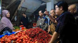 Pemerintah Kota (Pemko) Medan turun langsung ke pasar setelah masyarakat mengeluhkan kenaikan harga sejumlah kebutuhan pokok. Pada Kamis (27/8/2026)
