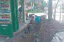 Pekerja terlihat minim APD.