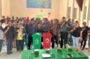 DLH Labuhanbatu mengedukasi pengelolaan sampah di rumah ibadah dan membagikan tong sampah gratis dalam Gerakan Indonesia ASRI.