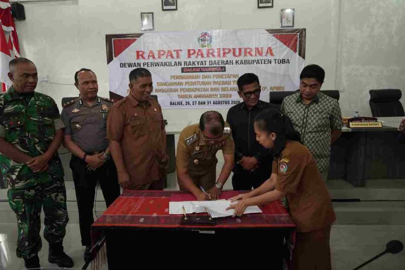 DPRD dan Pemkab Toba menyepakati Ranperda P-APBD 2026.