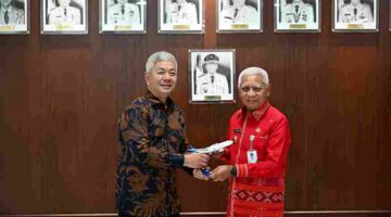 Wakil Gubernur Sumatera Utara (Sumut) Surya di dampini sejumlah OPD menerima kunjungan Wakil Direktur Utama Garuda Indonesia  Thomas Oentoro beserta  jajaran Garuda di ruang kerja Wakil Gubernur, lantai 9 Kantor Gubernur, Kamis (3/9/26)