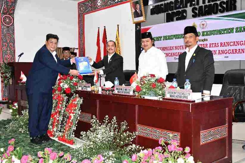Bupati Vandiko menyampaikan KUA-PPAS Samosir 2027.