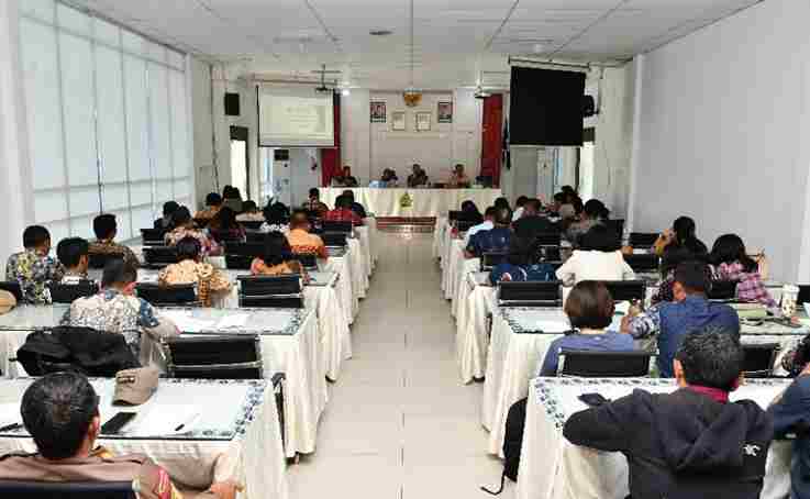 Forum Koordinasi dan Evaluasi Tim Terpadu Optimalisasi PAD Kabupaten Samosir di Aula Kantor Bupati Samosir, Kamis (3/9/2026).
