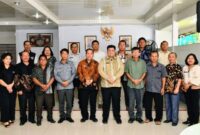 Bupati Samosir Vandiko T. Gultom menerima audiensi pengurus dan panitia Muscab serta pelantikan PPTSB di Rumah Dinas Bupati Samosir, Jumat (4/9/2026).