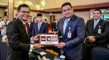 Gubernur Sumatera Utara (Sumut) Bobby Afif Nasution, bersama Menko Perekonomian, Airlangga Hartarto memimpin IMT-GT Ministerial Meeting (MM) dalam rangka pertemuan tingkat Menteri, Indonesia, Malaysia, Thailand Growth Triangle (IMT-GT) di Lantai 2 Ballroom JW marriot Hotel Medan, Kamis (10/9/2026)