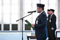 Gubernur Sumatera Utara (Sumut) Muhammad Bobby Afif Nasution didampingi Wakil Gubernur  Sumut  Surya, Pj Sekretaris Daerah Provinsi Sumut Timur Tumanggor dan sejumladh OPD melantik dan pengambilan sumpah janji  jabatan  Pejabat Pimpinan Tinggi  Pratama di Lingkungan Pemerintah Provinsi Sumut, di Aula Tengku Rizal Nurdin Rumah Dinas Gubernur, Jalan Sudirman No 41 Medan, Jumat (18/9/2026)