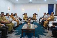 Gubernur Sumut, Bobby Nasution menerima audiensi Dirjen Keuangan Daerah Kemendagri Agus Fatoni bersama PT. Jasa Raharja (Persero) di ruang kerja Gubernur Sumut, lantai 10, Kantor Gubernur Sumut, Jalan Diponegoro No. 30, Medan, Senin (31/8/2026).