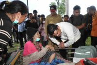 Gubernur Sumatera Utara Muhammad Bobby Afif Nasution didampingi Bupati Karo Antonius Ginting, Forkpimda Kabupaten Karo, serta sejumlah OPD Pemprov, berkunjung ke lokasi pengungsian erupsi Gunung Sinabung di Jambur Desa Suka Tepu Kecamatan Naman Teran, Kabupaten Karo, Selasa (1/9/2026).