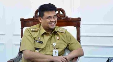 Gubernur Sumatera Utara (Sumut) Bobby Nasution menerima audiensi Pengurus Dewan Pimpinan Daerah Asosiasi Badan Pemusyawaratan Desa Nasional (Abpednas) Sumut di Ruang Kerja Lantai 10 Kantor Gubernur Sumut Jalan Diponegoro Kota Medan, Senin (21/9/2026).