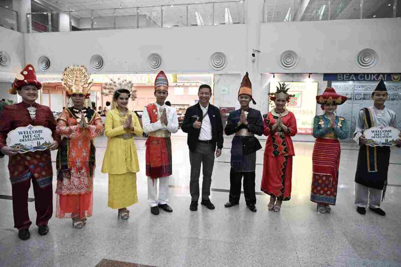 Pemerintah Provinsi (Pemprov) Sumatera Utara (Sumut) menyambut kedatangan para delegasi dalam rangka menghadiri 32nd Indonesia-Malaysia-Thailand Growth Triangle (IMT-GT) Ministerial Meeting and Related Meetings, di CIP/VIP Lounge Bandara Internasional Kualanamu (KNO), Kabupaten Deliserdang, Senin (7/9/2026). 