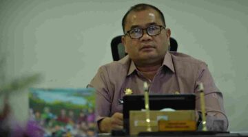 Pj Sekretaris Daerah Provinsi (Sekdaprov) Sumatera Utara (Sumut) Timur Tumanggor membuka Webinar Sesi XIV Tahun 2026 BPSDM Provsu : APBD Cerdas, Belanja Efektif, Dampak Maksimal di Ruang Rapat Sekretaris Daerah Gedung Kantor Gubernur Sumut Jalan Diponegoro Kota Medan, Kamis (3/9/2026).