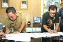 Wali Kota Pematangsiantar Wesly Silalahi, S.H., M.Kn. menandatangani perjanjian kerja sama tersebut bersama Pimpinan PT Unitwin Indonesia Dr. H. Rahmat Shah di ruang kerja wali kota, lantai II Balai Kota Pematangsiantar, Jalan Merdeka, Senin (31/8/2026) pagi.