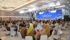 Suasana Rapat Koordinasi Optimalisasi Pendapatan Asli Daerah (PAD) dan Dana Bagi Hasil (DBH) Pajak Provinsi kepada Kabupaten/Kota se-Sumatera Utara di Aula Raja Inal Siregar, Kantor Gubernur Sumatera Utara, Senin (31/8/2026).