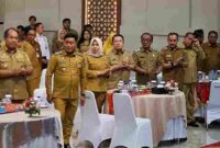 Wali Kota Pematangsiantar Wesly Silalahi, S.H., M.Kn., menghadiri Rapat Koordinasi Optimalisasi Pendapatan Asli Daerah (PAD) dan Penyaluran Dana Bagi Hasil (DBH) Pajak Provinsi kepada kabupaten/kota se-Sumatera Utara. Kegiatan tersebut berlangsung di Aula Raja Inal Siregar, Kantor Gubernur Sumatera Utara, Jalan Diponegoro, Medan, Senin (31/8/2026) sore.