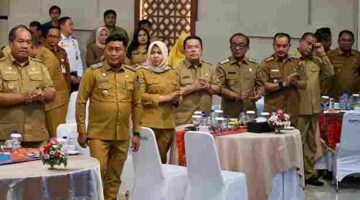 Wali Kota Pematangsiantar Wesly Silalahi, S.H., M.Kn., menghadiri Rapat Koordinasi Optimalisasi Pendapatan Asli Daerah (PAD) dan Penyaluran Dana Bagi Hasil (DBH) Pajak Provinsi kepada kabupaten/kota se-Sumatera Utara. Kegiatan tersebut berlangsung di Aula Raja Inal Siregar, Kantor Gubernur Sumatera Utara, Jalan Diponegoro, Medan, Senin (31/8/2026) sore.