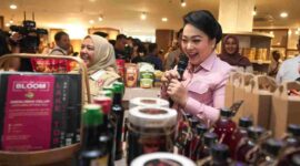 Galeri yang berada di kawasan Mall Pelayanan Publik (MPP) Kota Medan itu menjadi salah satu ruang pemasaran bagi produk unggulan pelaku usaha mikro, kecil, dan menengah (UMKM) binaan Dekranasda Kota Medan.