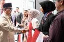 Mahasiswa Indonesia menyambut hangat Presiden Prabowo Subianto di Vladivostok, Rusia.
