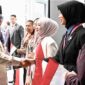 Mahasiswa Indonesia menyambut hangat Presiden Prabowo Subianto di Vladivostok, Rusia.