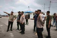 Kapolres Simalungun AKBP Marganda Aritonang, S.H., S.I.K., M.M., turun langsung ke lokasi bersama jajaran untuk memantau penanganan kebakaran, pengamanan lokasi, serta pendataan korban.