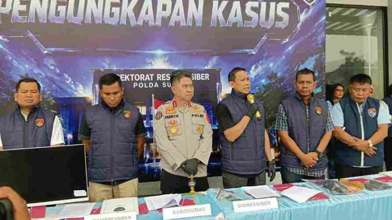 konferensi pers di Mapolda Sumut pada Kamis, 3 September 2026. Direktur Reserse Siber Polda Sumut, Kombes Pol. Dr. Bayu Wicaksono, S.H., S.I.K., M.Si., menjelaskan bahwa pengungkapan perkara berawal dari patroli siber yang dilakukan personelnya di ruang digital.